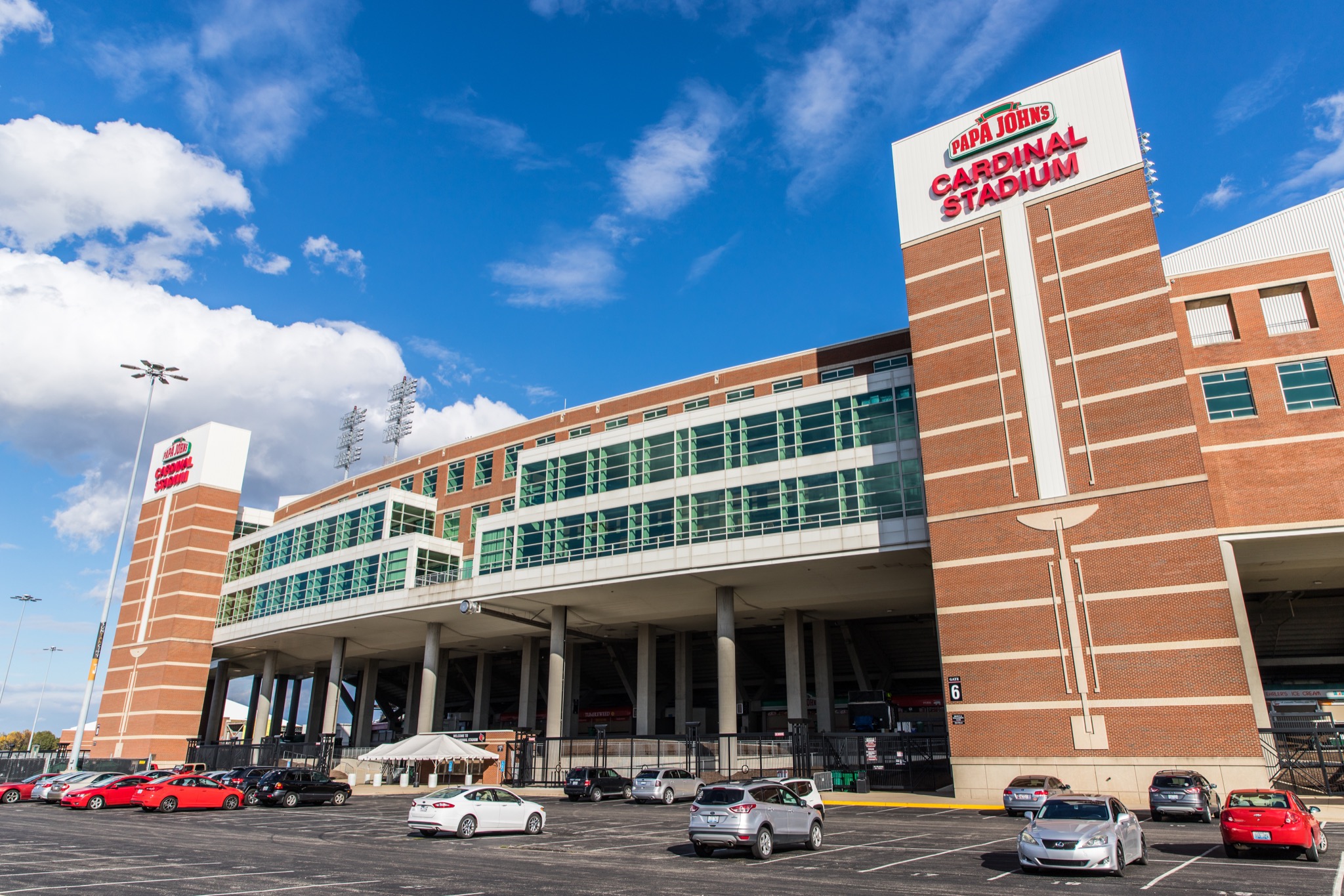 Louisville Football: Papa John’s Scandal Leads To Removal Of Stadium Name